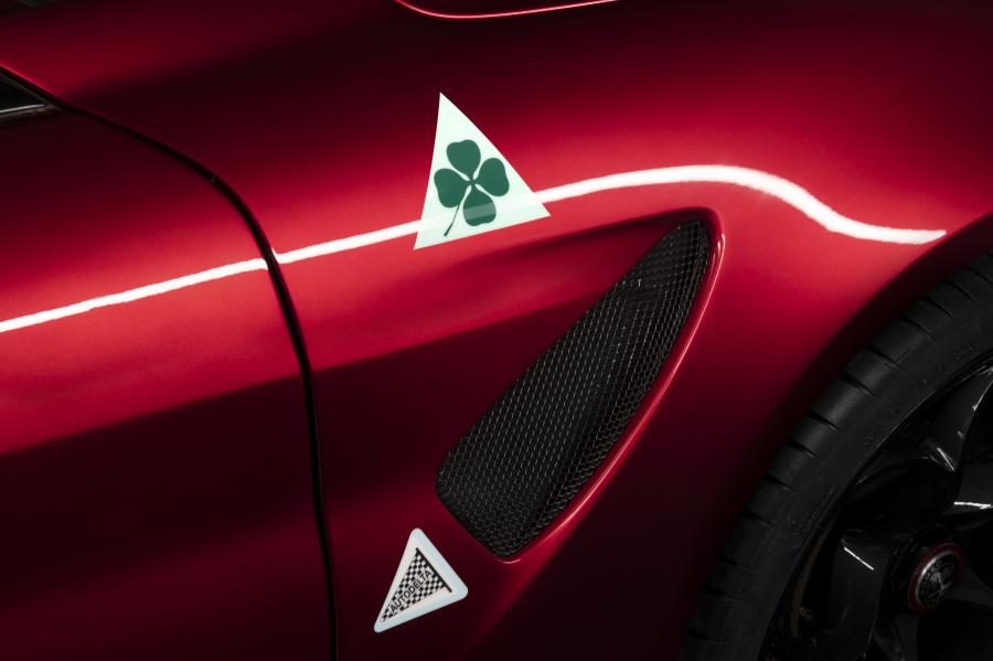 Детали экстерьера Alfa Romeo Giulia GTAm (952) 2020 года  (фото 3 из 59)